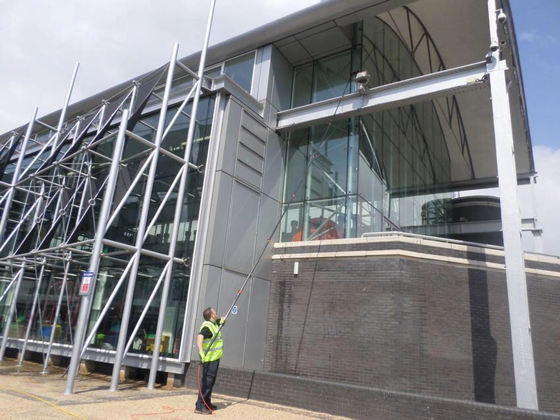 Commercial cleaning for offices, sites and facilities